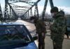 Проверка на коронавирус: пограничники передали медикам пять человек для обследования
